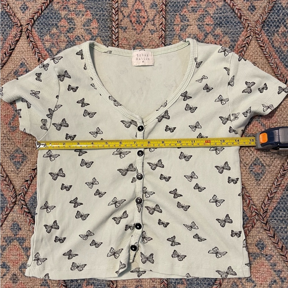 Butterfly button up shirt - Picture 2 of 4